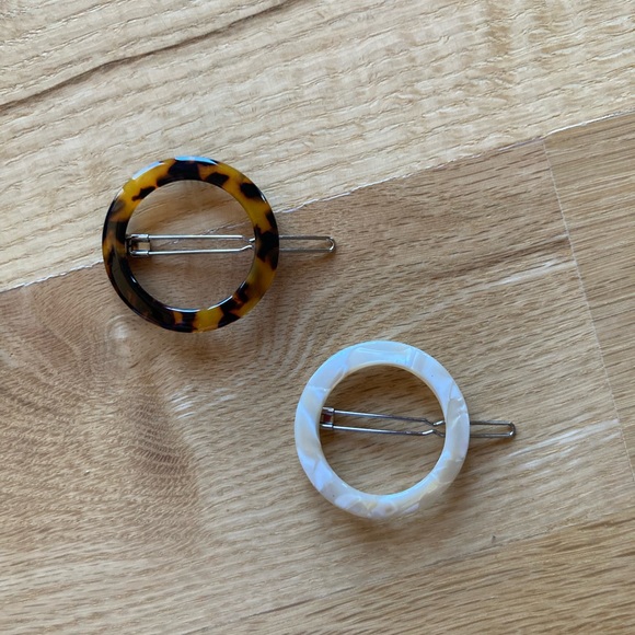 MACHETE Accessories - MACHETE Small Circle Clip Classic Tortoise + Ivory Set of 2 NWT